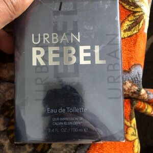Urban Rebel Eau de Toilette - Navy Blue Box